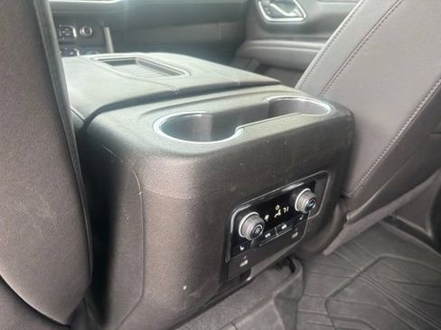 Used 2024 Chevrolet Tahoe Z71 w/ Luxury Package AWD/4WD image 19