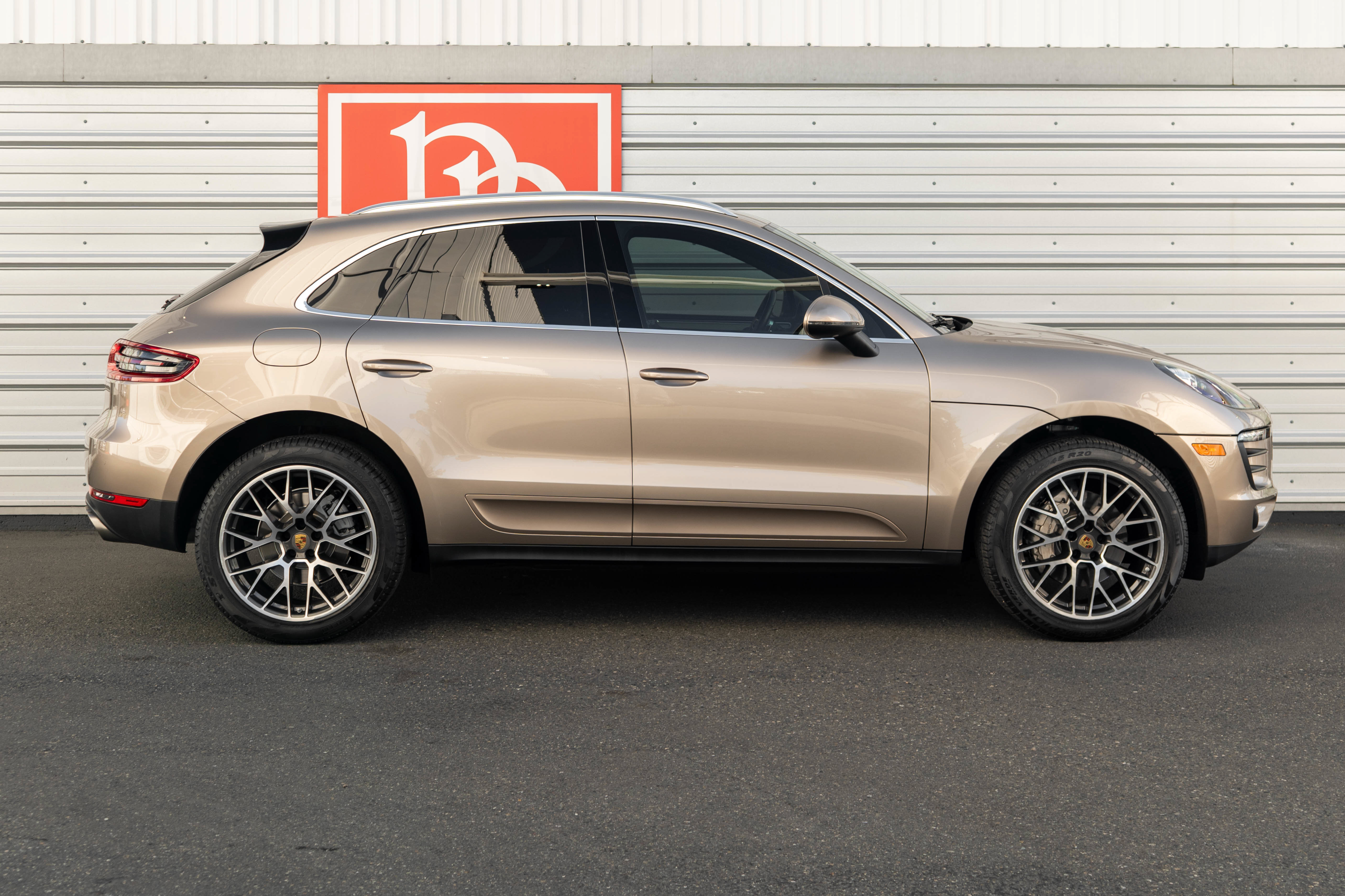 Used 2017 Porsche Macan S w/ Premium Package Plus AWD/4WD image 39
