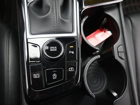 Used 2024 Kia Sportage EX FWD image 32