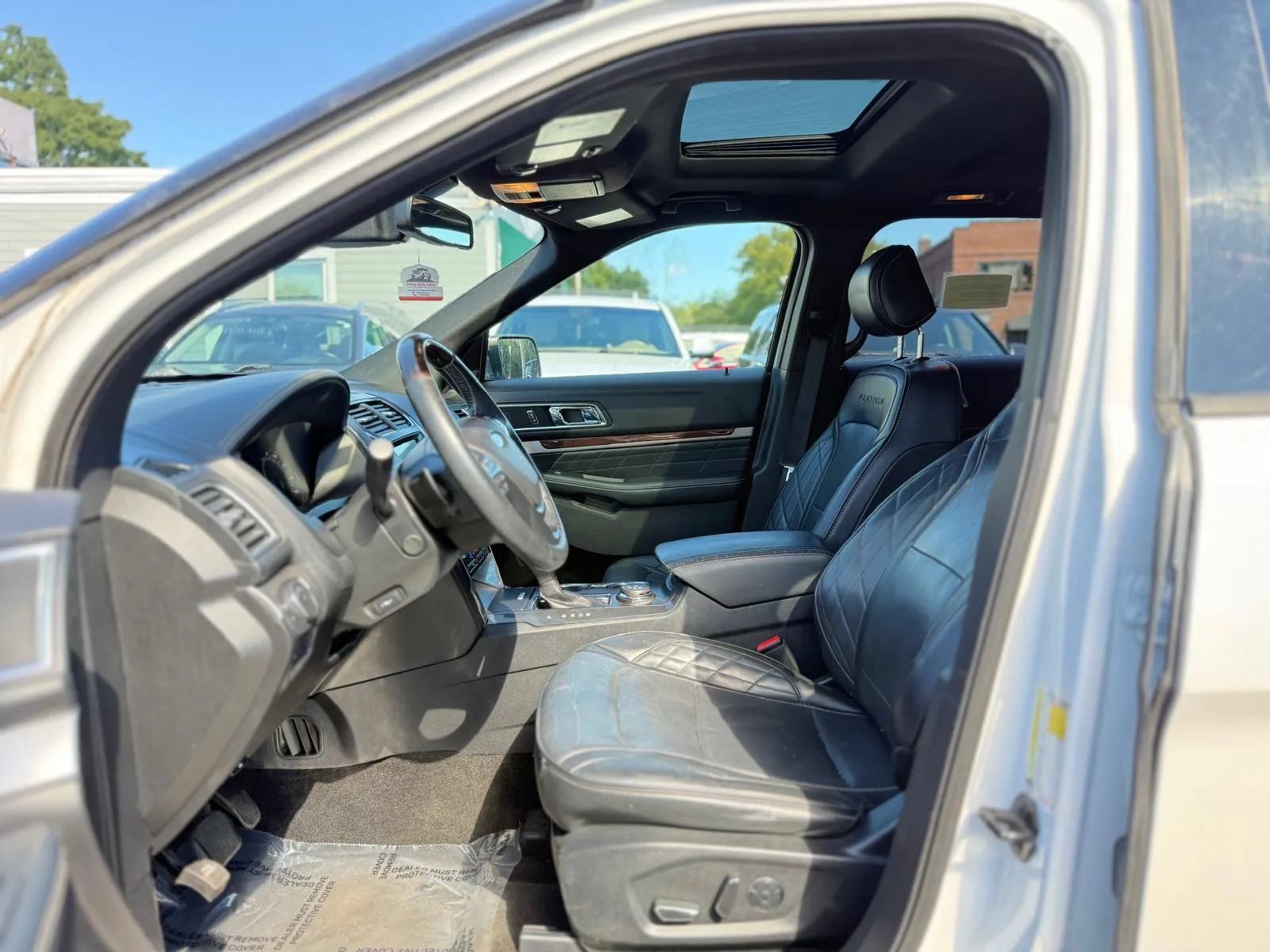 Used 2017 Ford Explorer Platinum AWD/4WD image 12