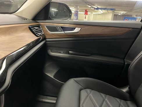 New 2026 Volkswagen Atlas SE image 30