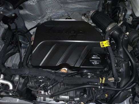 Used 2021 Chevrolet TrailBlazer LS image 30