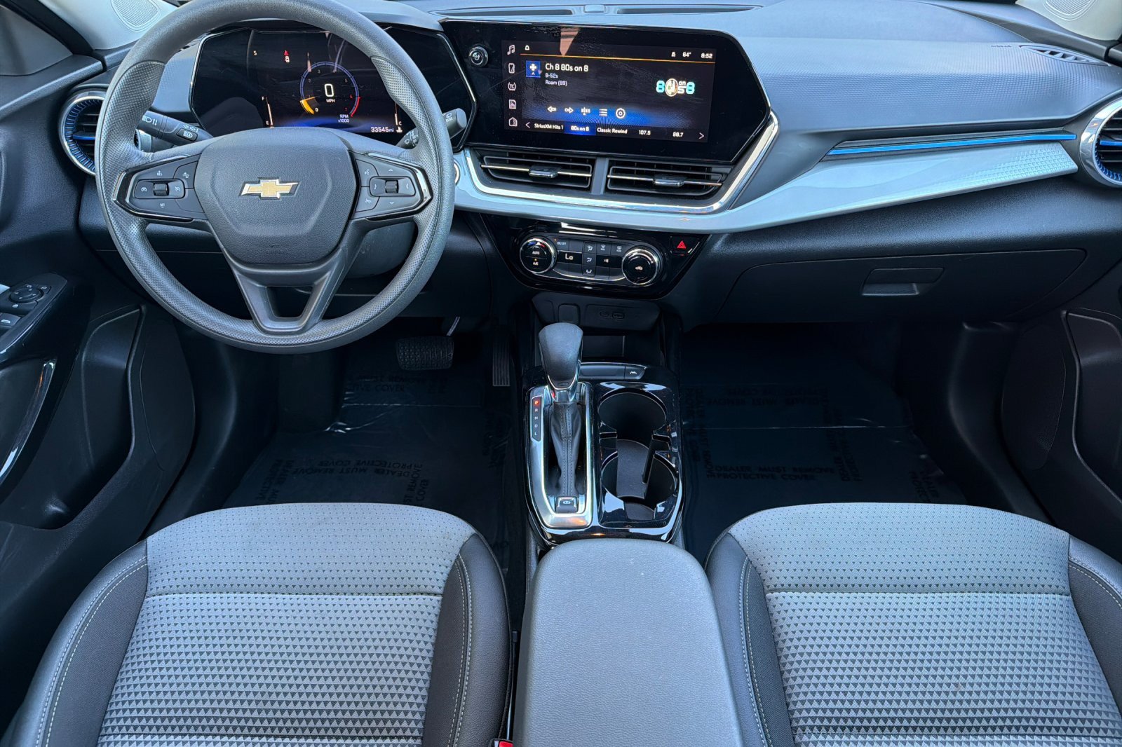 Used 2025 Chevrolet Trax LT FWD image 10