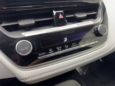 Used 2024 Toyota Corolla SE image 66