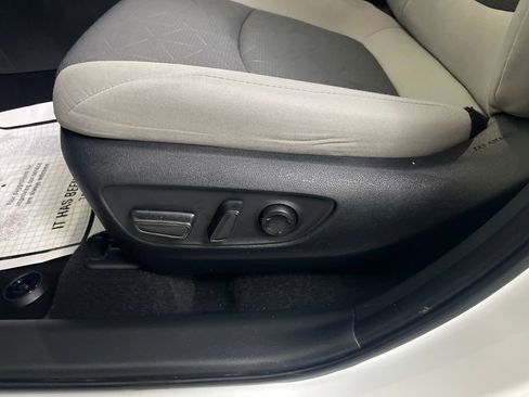 Used 2023 Toyota RAV4 XLE image 53