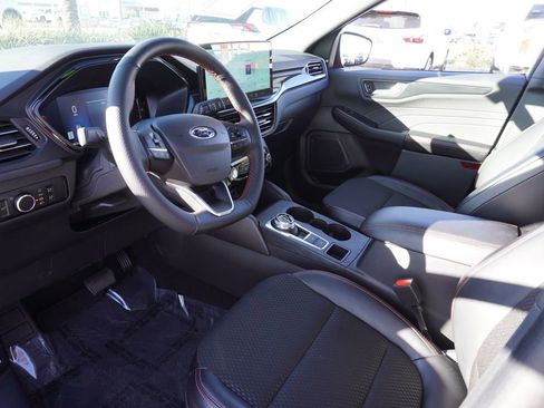 Used 2025 Ford Escape ST-Line w/ Tech Pack #1 image 16