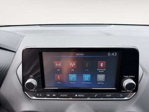 Used 2024 Nissan Sentra S FWD image 10