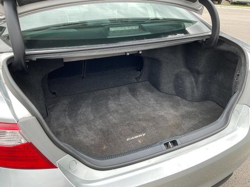 Used 2015 Toyota Camry SE FWD image 30