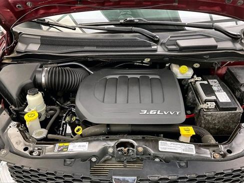 Used 2017 Dodge Grand Caravan SE image 28