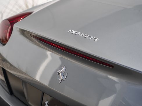 Used 2010 Ferrari California image 28