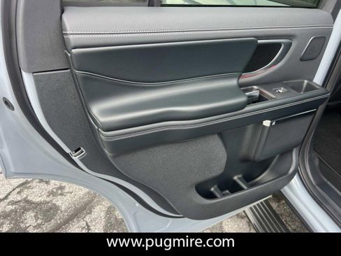 New 2025 Ford Expedition Platinum w/ Stealth Performance Package image 14