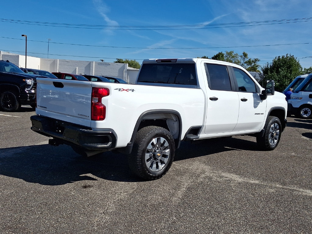 Used 2024 Chevrolet Silverado 2500 Custom w/ Custom Value Package AWD/4WD image 12