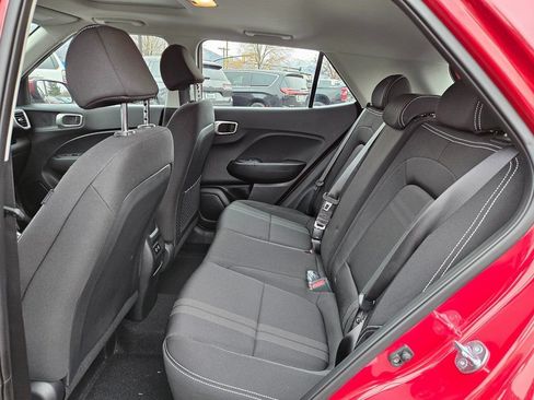 Used 2026 Hyundai Venue SEL FWD image 14