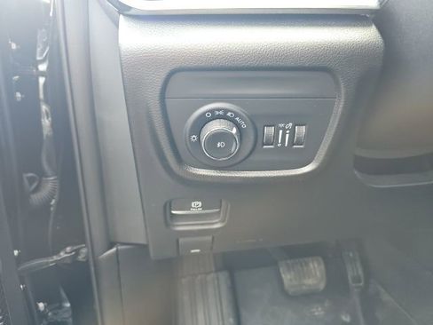 Used 2023 Jeep Grand Cherokee Overland w/ Luxury Tech Group IV image 43