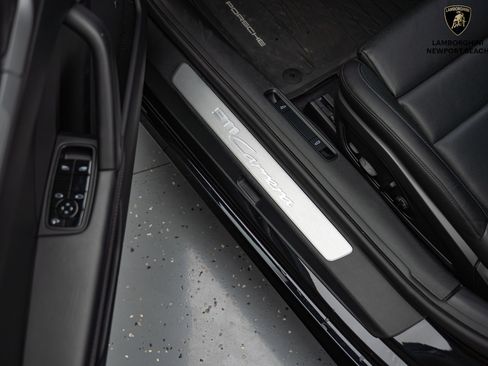 Used 2021 Porsche 911 Carrera image 21