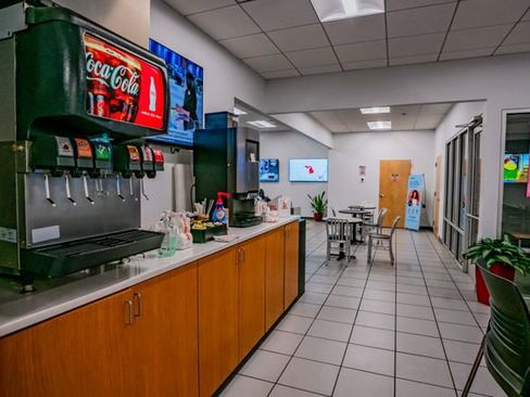 Used 2021 Nissan Rogue SV w/ Premium Package image 21