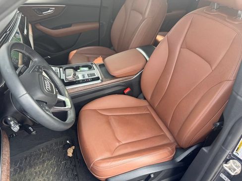 Used 2024 Audi Q8 Premium Plus AWD/4WD image 18