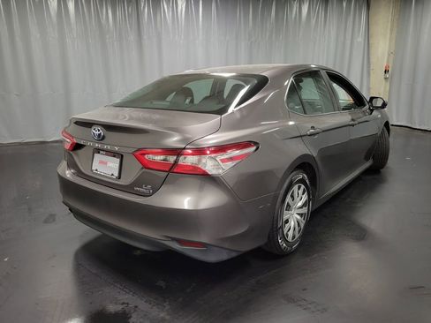 Used 2018 Toyota Camry LE FWD image 8