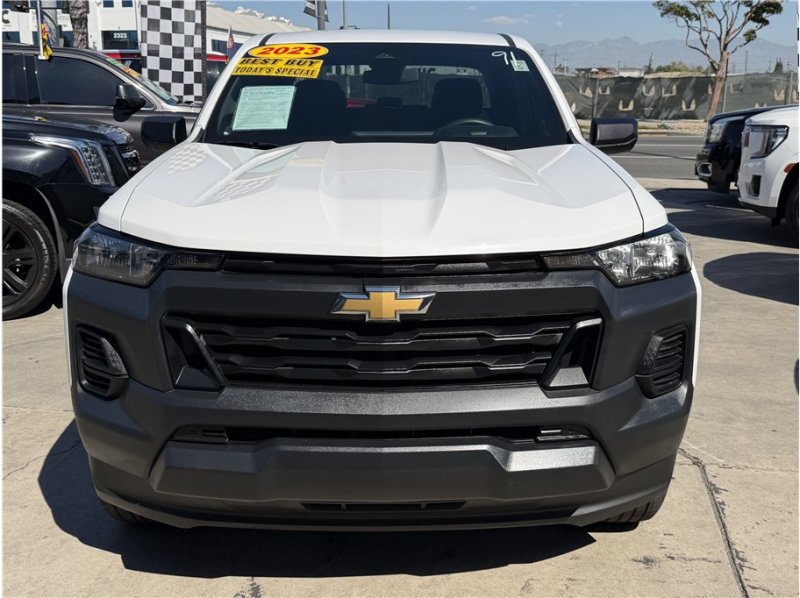Used 2023 Chevrolet Colorado W/T RWD image 2