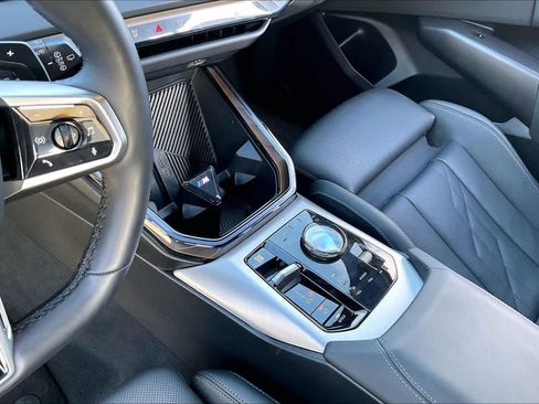 Used 2025 BMW X3 xDrive30i image 15