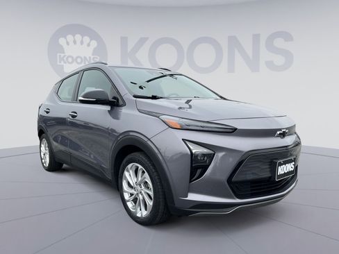 Used 2023 Chevrolet Bolt EUV LT image 10