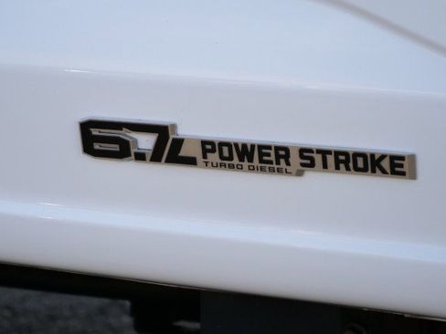 Used 2024 Ford F550 XL DRW 4X4 / V8 Diesel / Paylo image 41