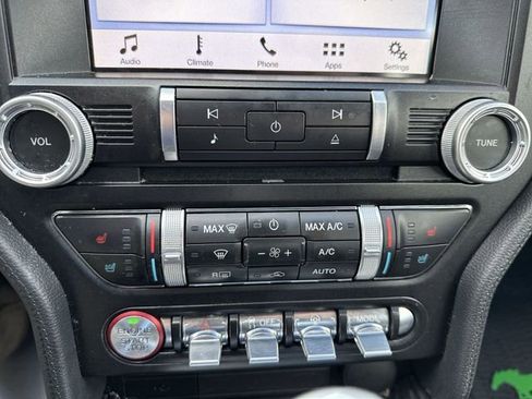 Used 2019 Ford Mustang Premium image 18