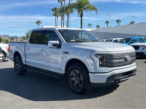 New 2025 Ford F150 Lightning Lariat image 4