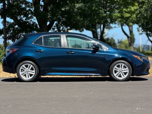 Used 2020 Toyota Corolla SE w/ SE Preferred Package FWD image 8