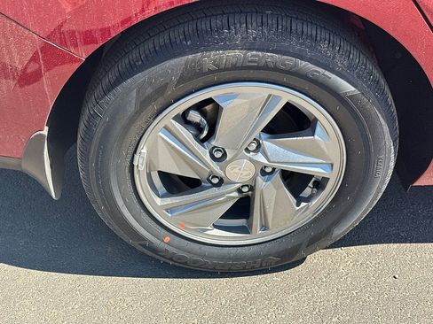 New 2026 Hyundai Elantra SE FWD image 18