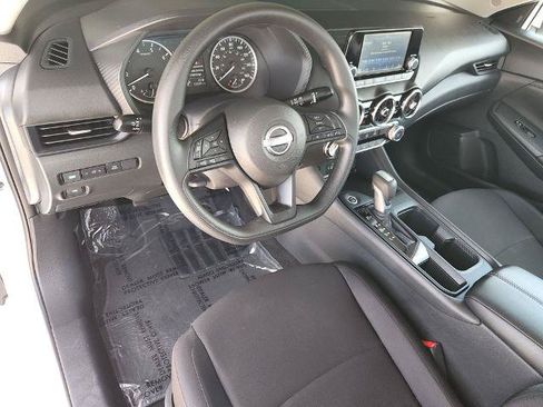 Certified 2025 Nissan Sentra S FWD image 12