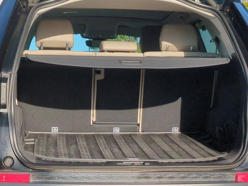 Used 2022 Land Rover Discovery Sport SE image 24