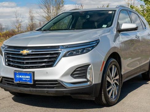 Used 2022 Chevrolet Equinox Premier image 2