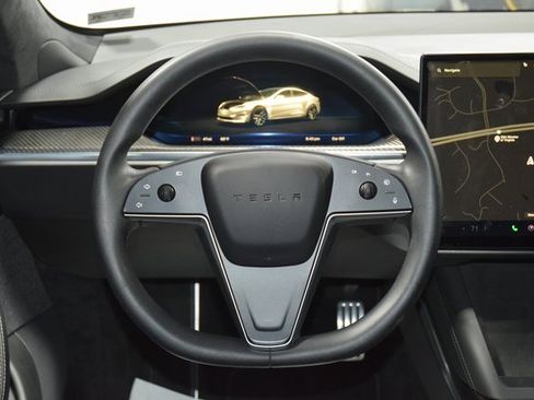 Used 2021 Tesla Model S Plaid image 33