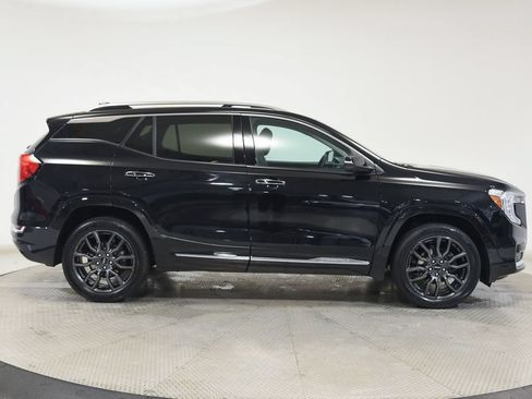 Used 2023 GMC Terrain Denali w/ Black Diamond Edition AWD/4WD image 10