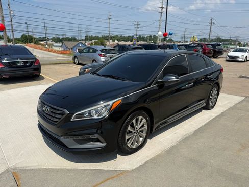 Used 2017 Hyundai Sonata Sport w/ Value Edition Package 02 FWD image 4