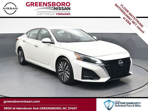 Used 2023 Nissan Altima 2.5 SV FWD image 1
