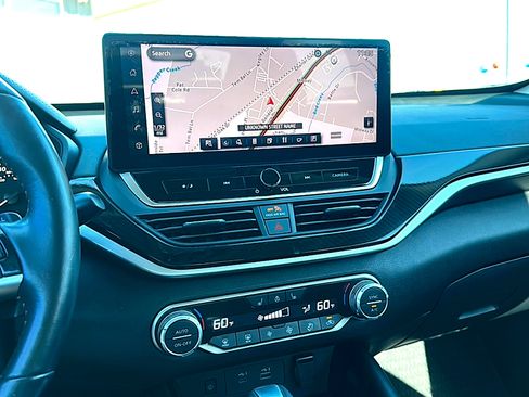 Used 2023 Nissan Altima 2.0 SR image 31