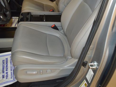 Used 2024 Honda Odyssey EX-L image 16