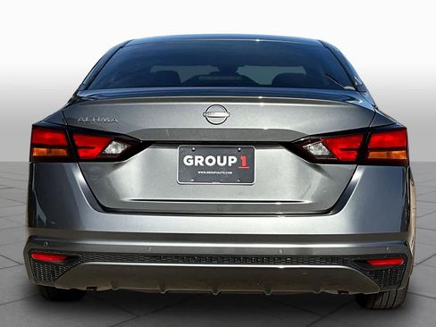 Used 2024 Nissan Altima 2.5 S image 5