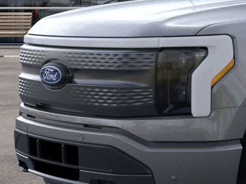 New 2025 Ford F150 Lightning Flash AWD/4WD image 17