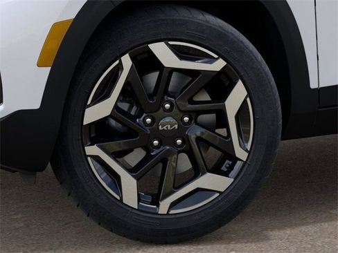 New 2026 Kia Seltos SX image 9