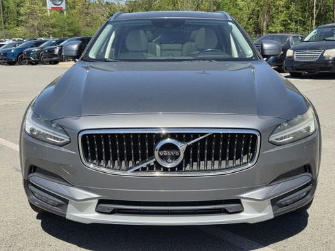 Used 2017 Volvo V90 T6 Cross Country image 5