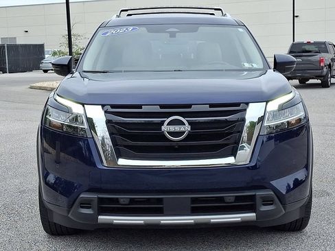 Used 2023 Nissan Pathfinder SL AWD/4WD image 5