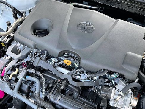 Used 2025 Toyota Camry LE FWD image 31