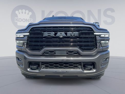 Used 2025 RAM 2500 Laramie AWD/4WD image 11