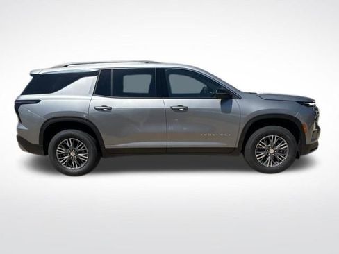 New 2026 Chevrolet Traverse LT image 5