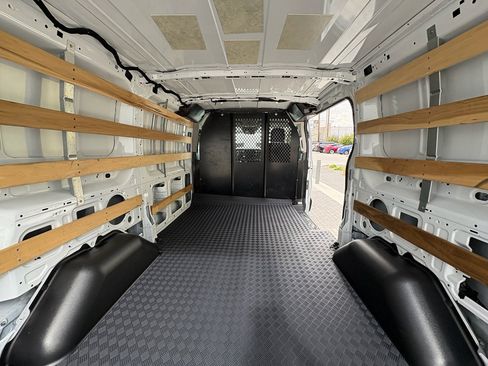 Used 2024 Ford Transit 250 Low Roof w/ Exterior Upgrade Package image 26