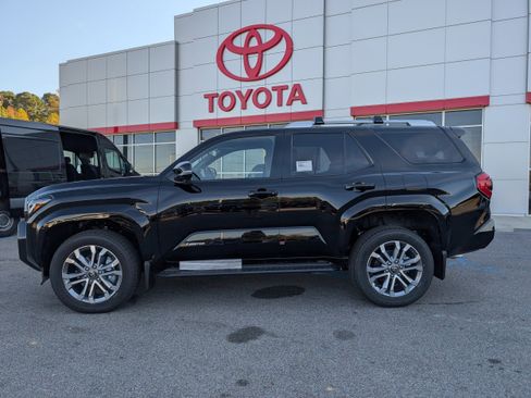 New 2025 Toyota 4Runner Limited image 2