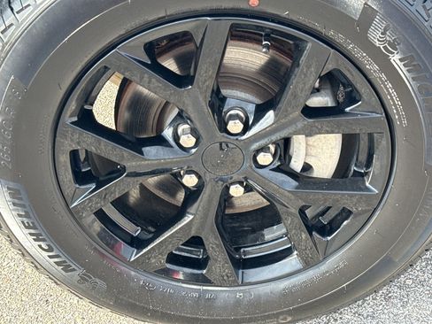 Used 2024 Jeep Grand Cherokee Altitude image 8